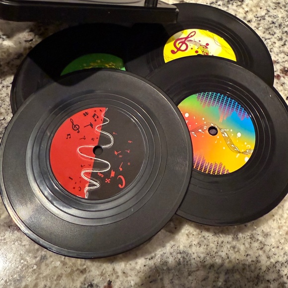 Record Player Coaster Set with Colorful Design, New - Picture 6 of 9
